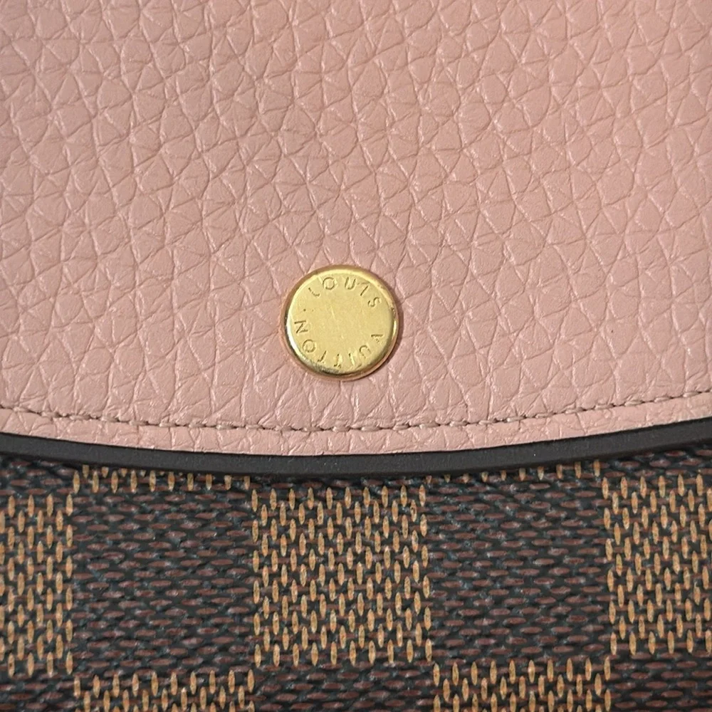 Louis Vuitton Sarah Wallet - Picture 2 of 11